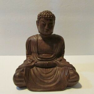 wood carved seated Buddah figure 5 1/2" tall meditation